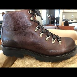 Men’s Frye Boots in Gorgeous Antique Brown